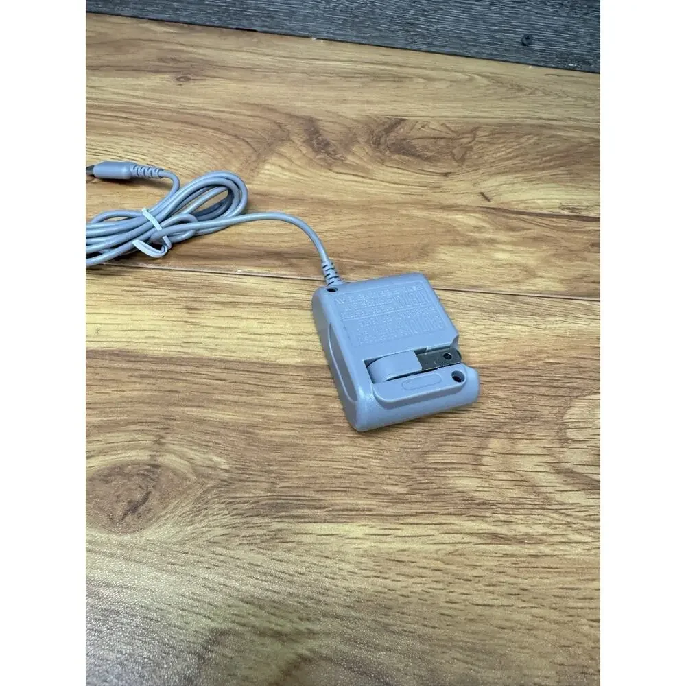 Nintendo DS Lite Handheld System - Cobalt/Black With AC Adapter - Excellent